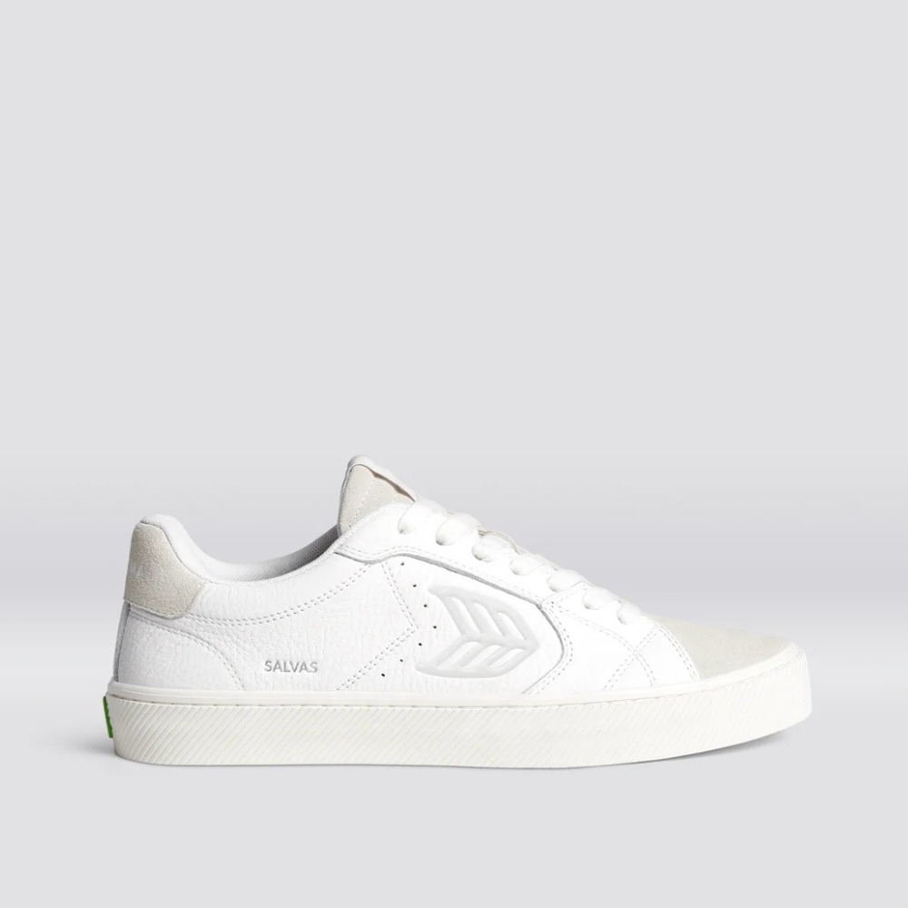 CARIUMA SNEAKERS- Size 5.5